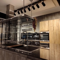 Chughtaiz Kitchens & Wardrobes