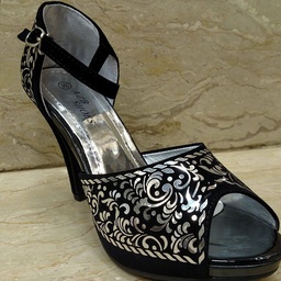 Sadabahar footwear