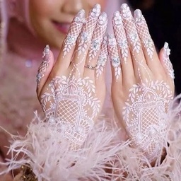 Eshal's Mehndi Art.