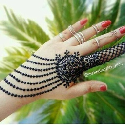Amreen Mehndi Expert