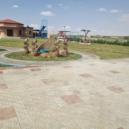 Gohr-e-Nayab Farm House